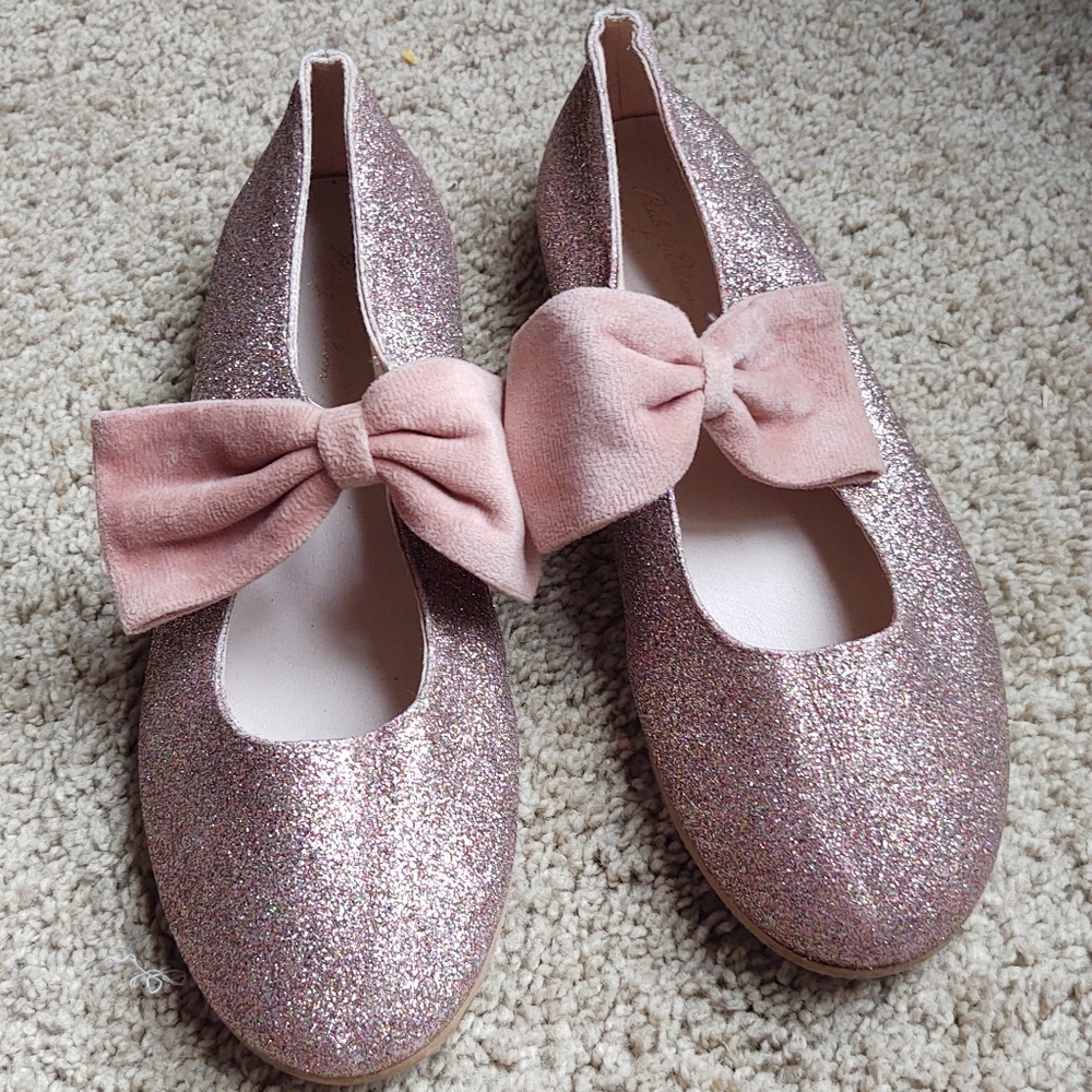 Blush dress shoes